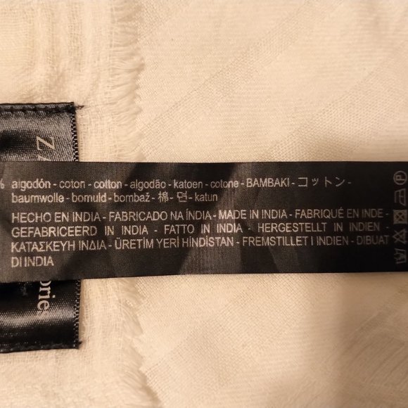 White Zara Lightweight Blanket Scarf/Shall - Picture 9 of 10